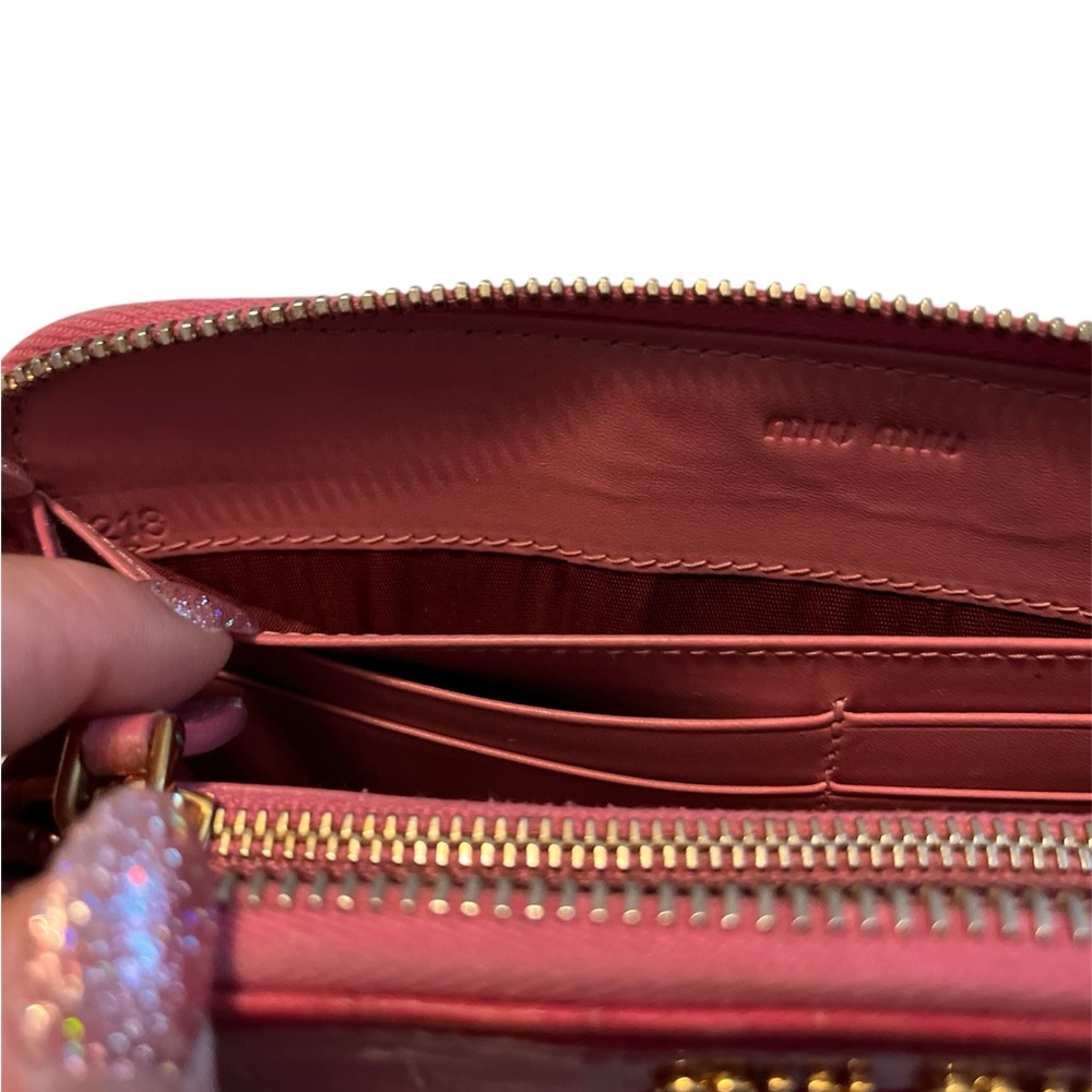Miu Miu Pink Crocodile-Embossed Wallet - Picture 6 of 10
